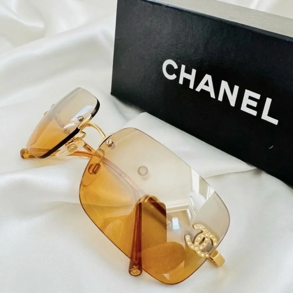 CHANEL Gold Gradient Sunglasses